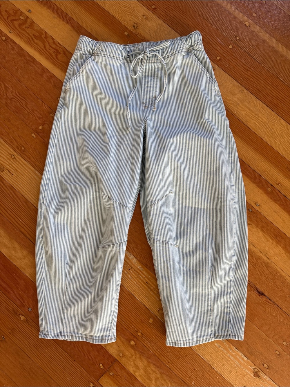 A.n.a Striped‎ Cropped Barrel Fit Jeans XS